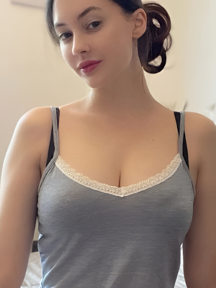 Эсмеральда привлекальеная девушка из Новотроицк цена от 2500 руб