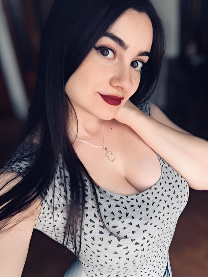 Инга привлекальеная девушка из Новотроицк цена от 2500 руб