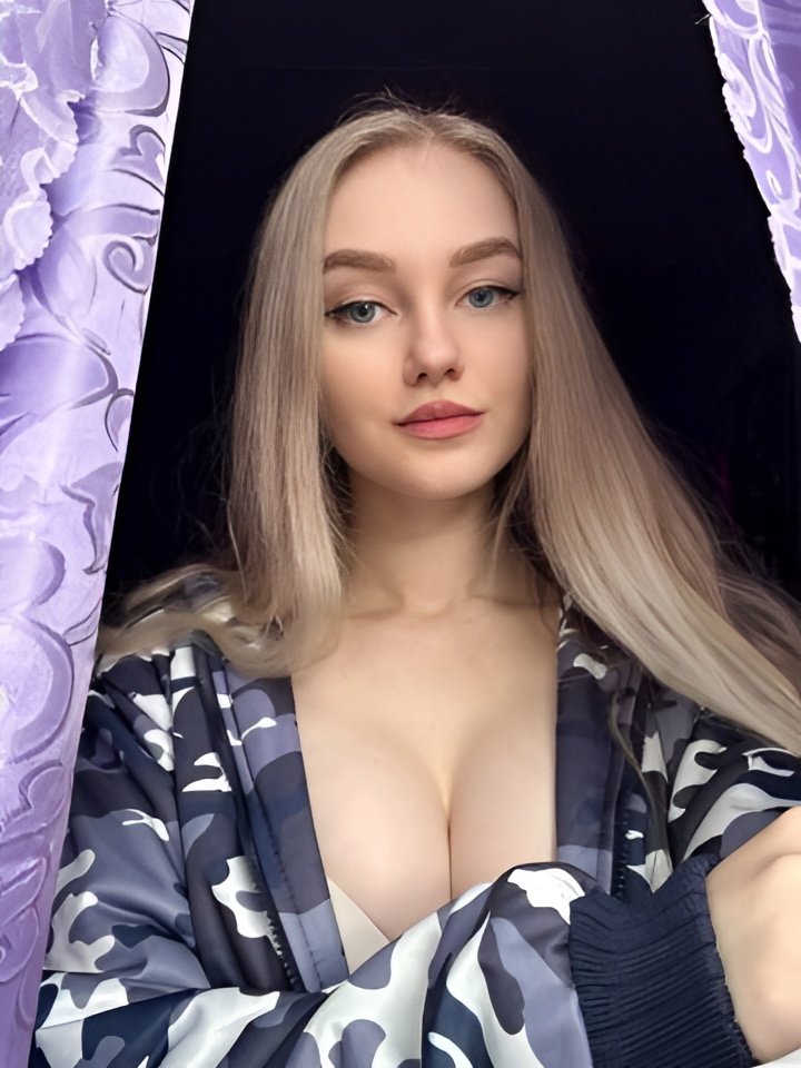 Ярослава привлекальеная девушка из Новотроицк цена от 5000 руб