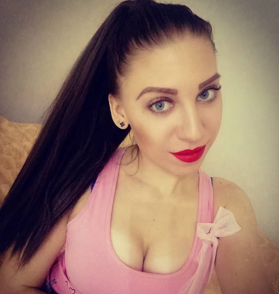 Лия привлекальеная девушка из Новотроицк цена от 3000 руб