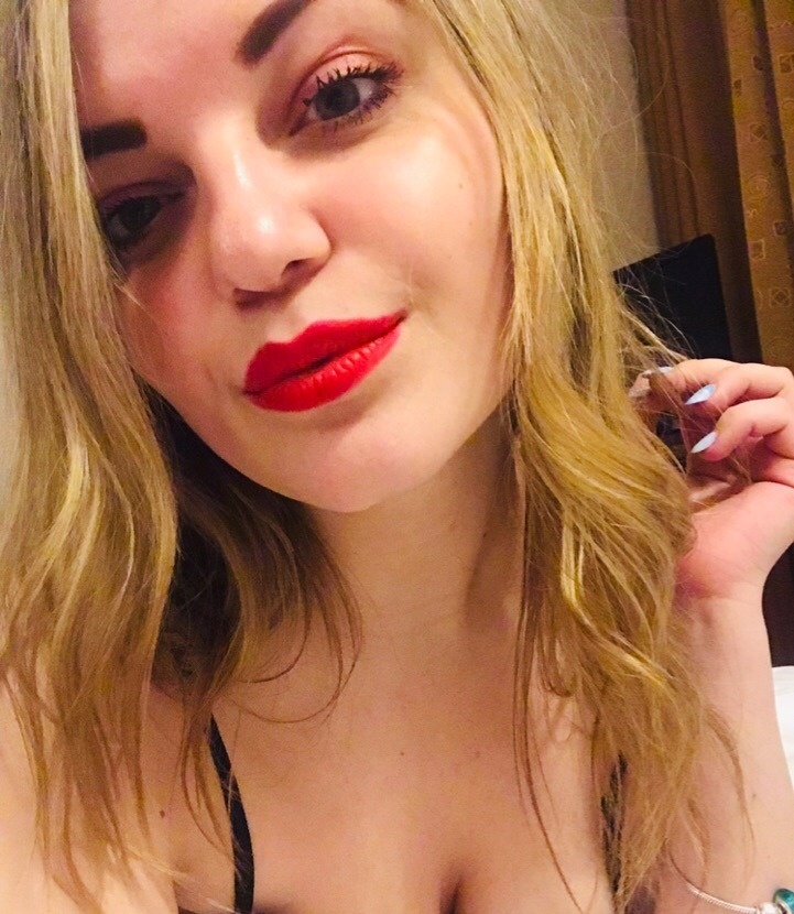 Надежда привлекальеная девушка из Новотроицк цена от 3500 руб