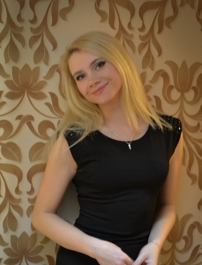 Карина привлекальеная девушка из Новотроицк цена от 3000 руб