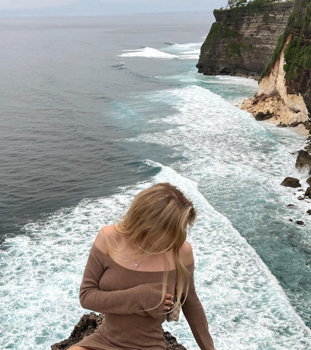 Ксения привлекальеная девушка из Новотроицк цена от 3000 руб