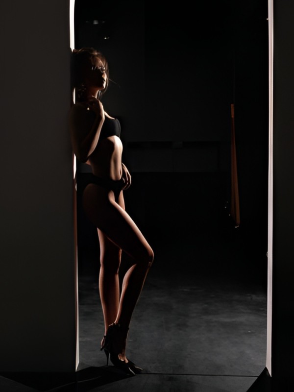 Азалия привлекательная девушка из Новотроицк цена от 10000 руб