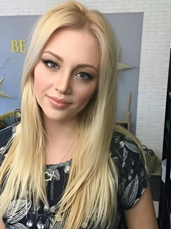 Жоржина привлекательная девушка из Новотроицк цена от 2000 руб