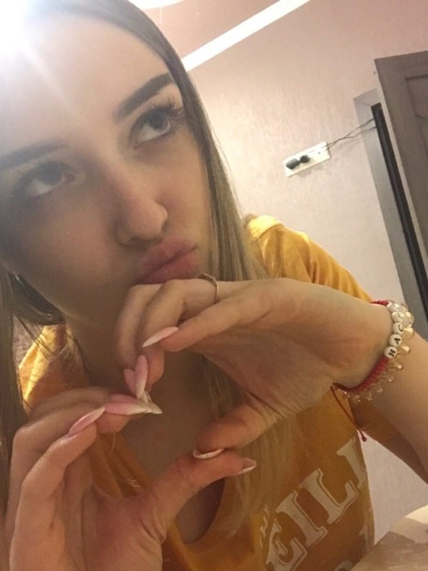 Алекса привлекательная девушка из Новотроицк цена от 3000 руб