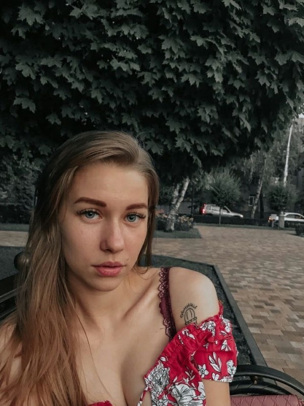 Алиса привлекательная девушка из Новотроицк цена от 3000 руб