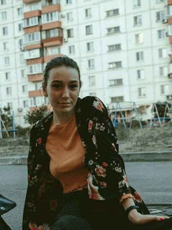 Лизка привлекательная девушка из Новотроицк цена от 3000 руб