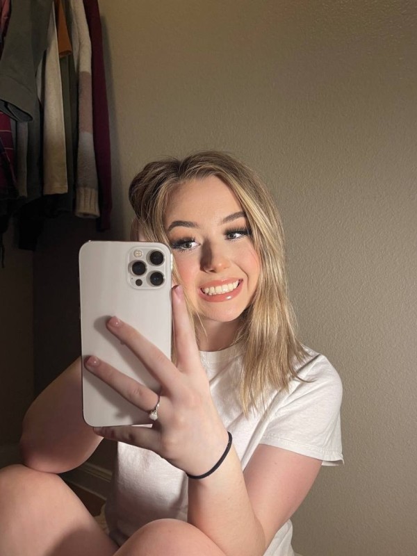 Ника привлекательная девушка из Новотроицк цена от 3000 руб